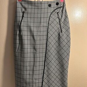 Zara Black and White Checkered Pencil Skirt